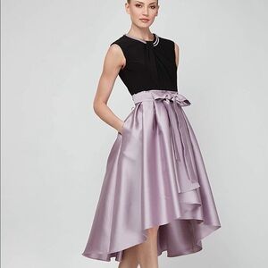Elegant Satin lavender dress with pearl necklace Size 8
